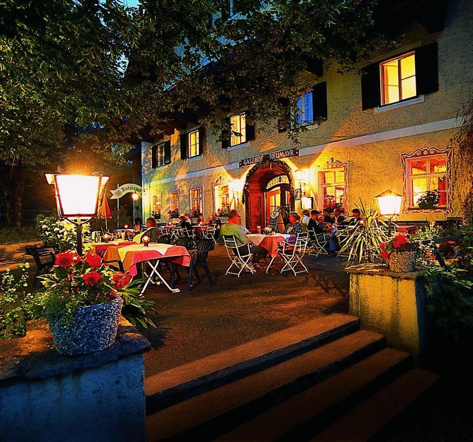 אוברטרום אם זי Hotel Gasthof Neumayr מראה חיצוני תמונה