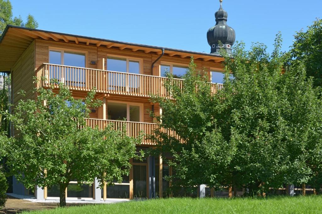 אוברטרום אם זי Hotel Gasthof Neumayr מראה חיצוני תמונה
